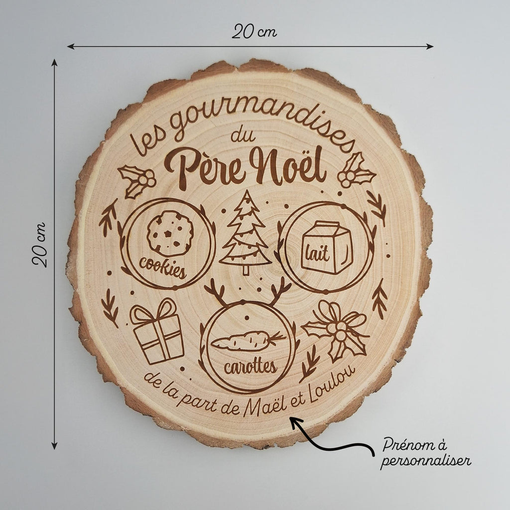 Plateau du Père Noël en rondin de bois gravé, dimensions 20 × 20 cm