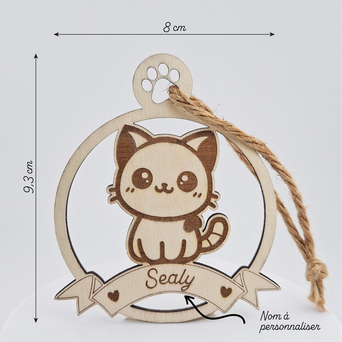 Dimensions de la boule de Noël chat : 8 × 9,3 cm, nom à personnaliser