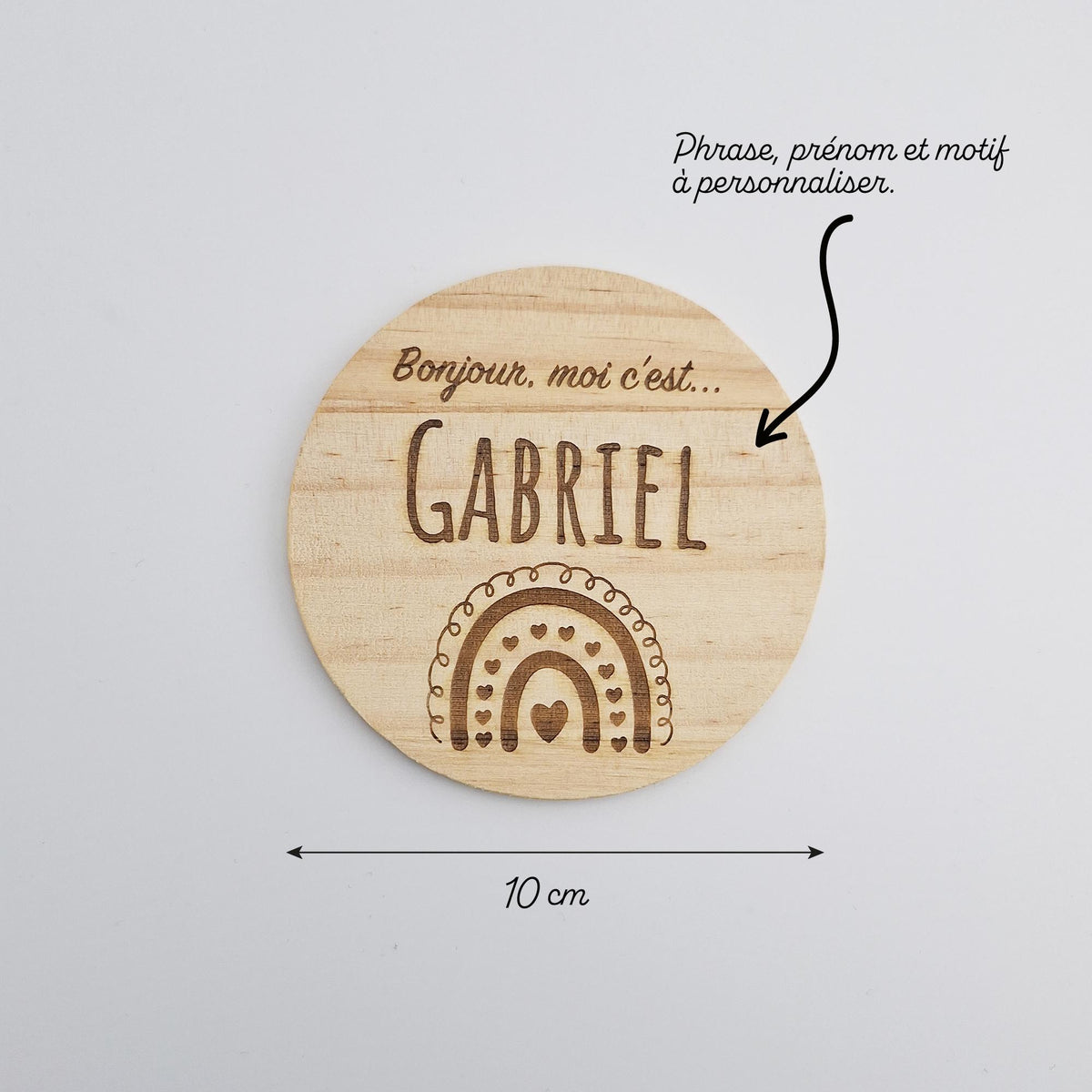Dimensions de la carte de naissance ronde : 10 cm, phrase, prénom et motif à personnaliser